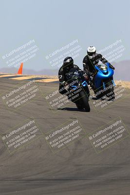 media/Mar-28-2022-Superbike Trackdays (Mon) [[b8603d0f67]]/Open Track Time/Turns 9 and 10/